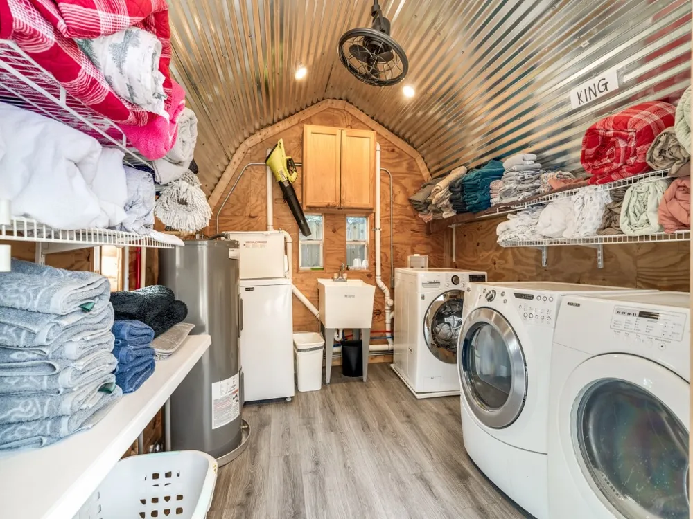 1002 W Pearl Street Granbury, TX 76048
