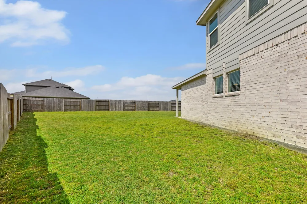 306 Springfield Shores Court Crosby, TX 77532