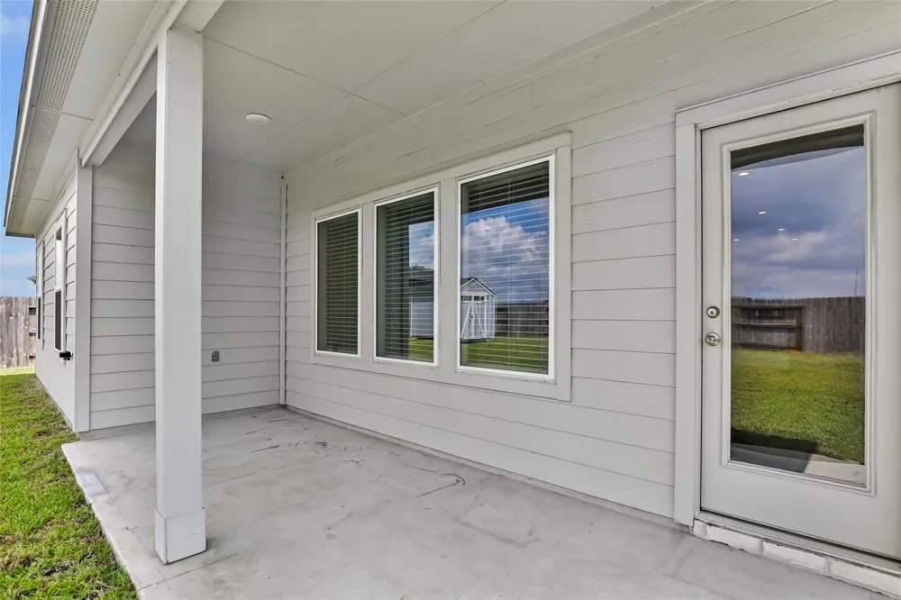 306 Springfield Shores Court Crosby, TX 77532