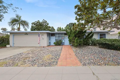 8260 Paseo Del Ocaso