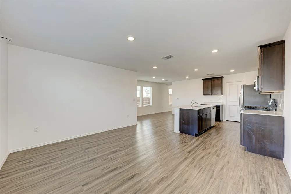 12112 Scarlet Sleeve Way Del Valle, TX 78617