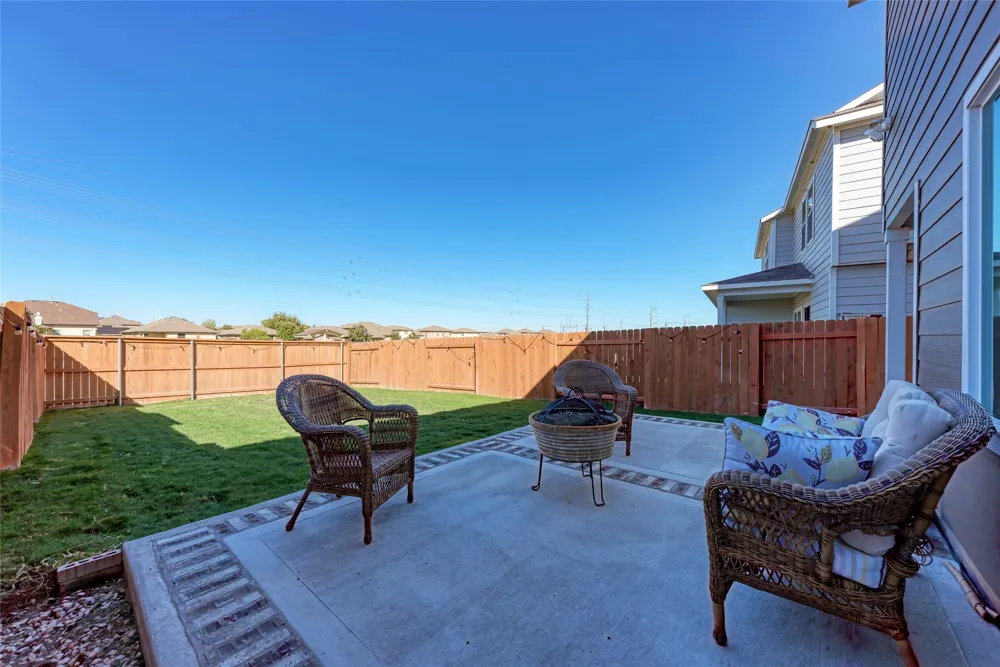 12112 Scarlet Sleeve Way Del Valle, TX 78617