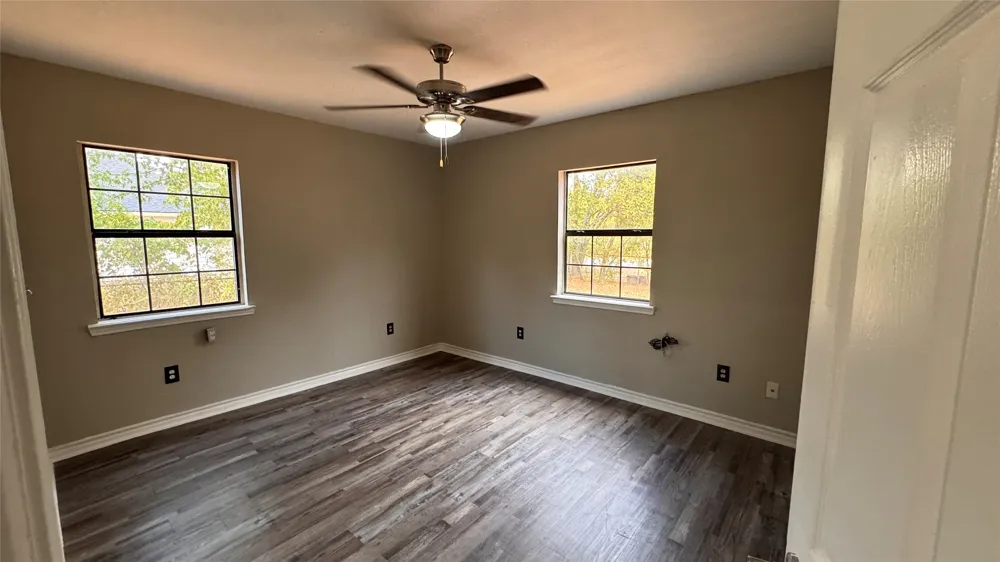 1229 Seminole Drive Dallas, TX 75217