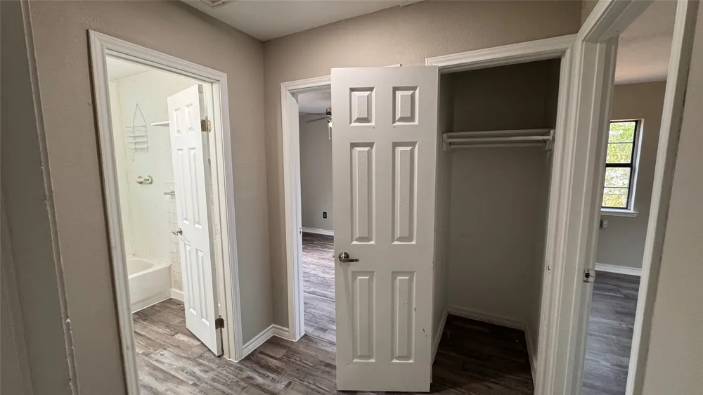 1229 Seminole Drive Dallas, TX 75217