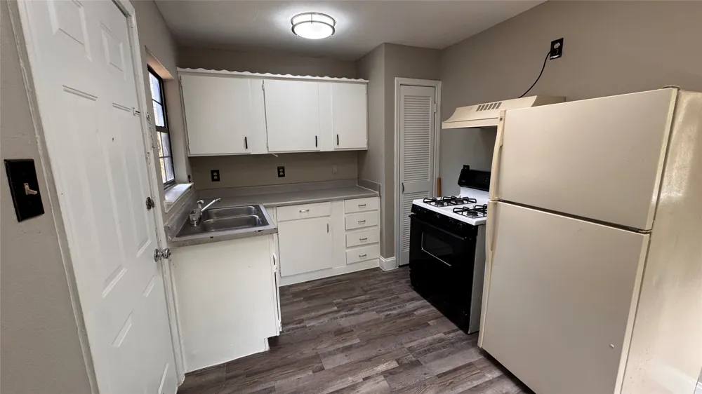 1229 Seminole Drive Dallas, TX 75217