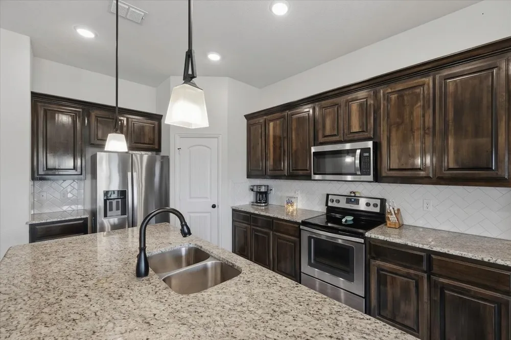 122 Post Oak Way Weatherford, TX 76087
