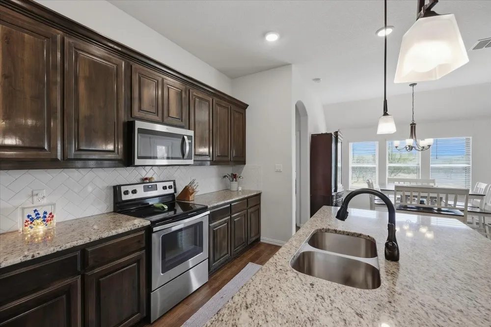 122 Post Oak Way Weatherford, TX 76087