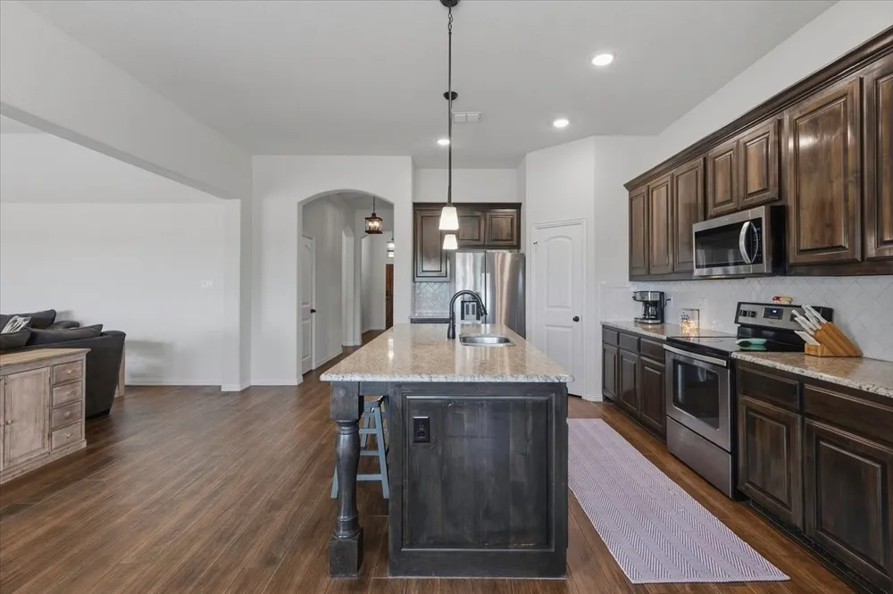 122 Post Oak Way Weatherford, TX 76087