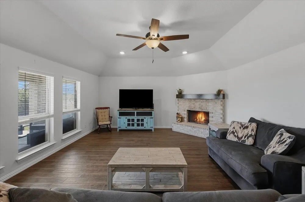 122 Post Oak Way Weatherford, TX 76087