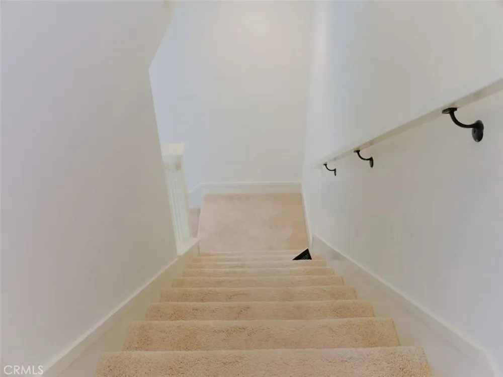 112 Newburry Irvine, CA 92618