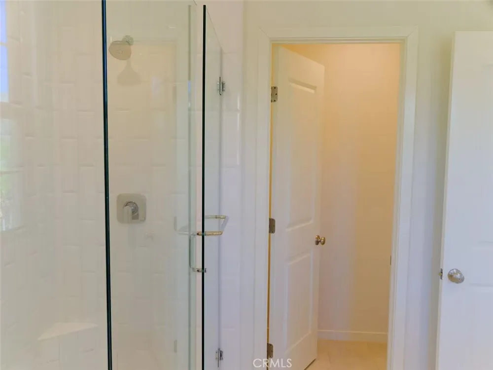 112 Newburry Irvine, CA 92618