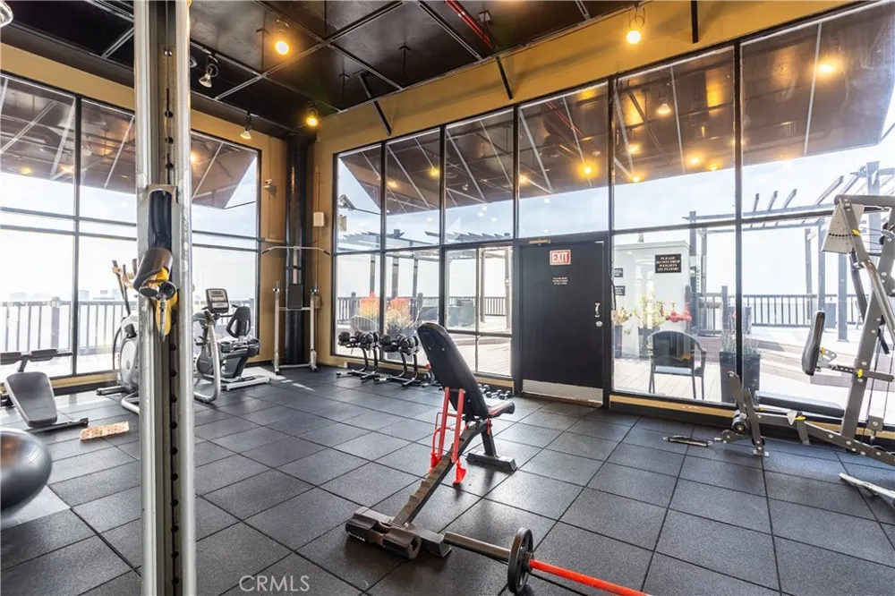 7250 Franklin #1008 Los Angeles, CA 90046