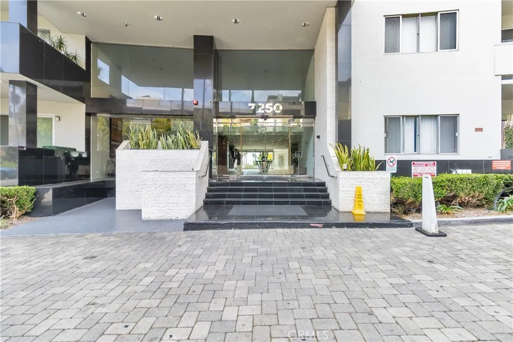 7250 Franklin #1008 Los Angeles, CA 90046