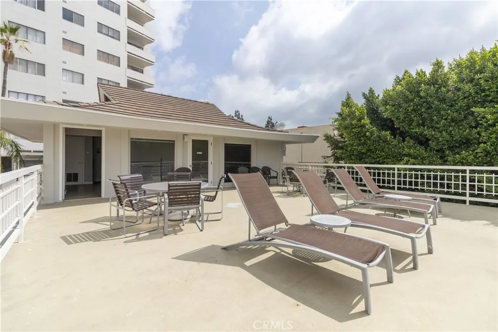 7250 Franklin #1008 Los Angeles, CA 90046