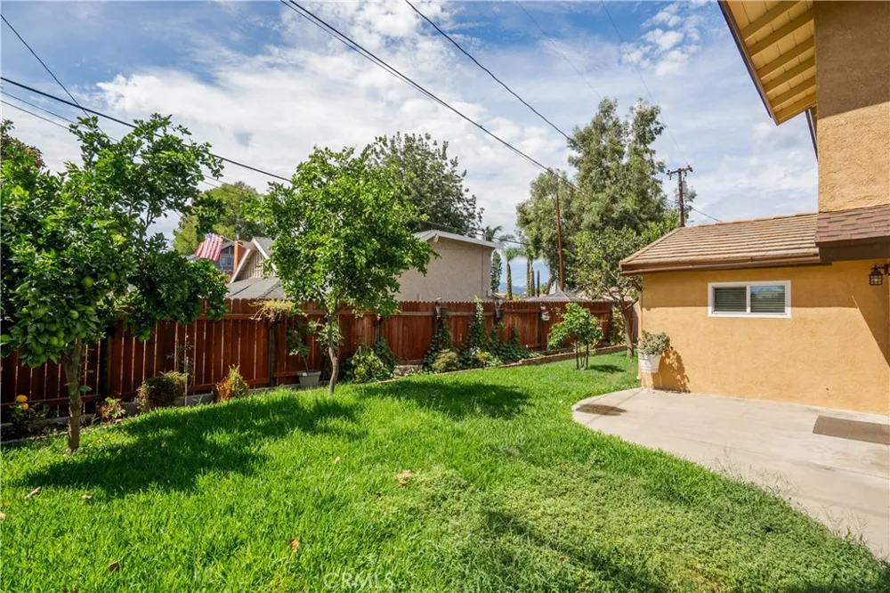 403 Shaftesbury San Dimas, CA 91773