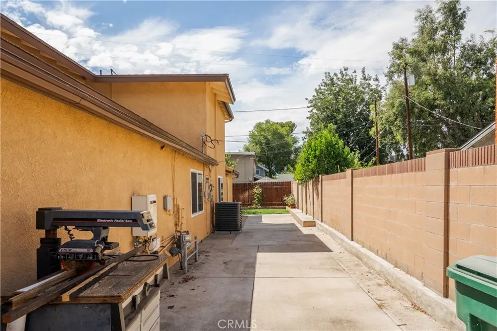 403 Shaftesbury San Dimas, CA 91773