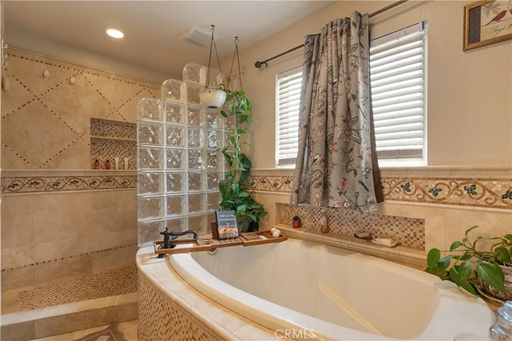 403 Shaftesbury San Dimas, CA 91773
