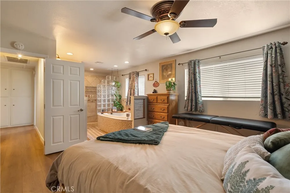 403 Shaftesbury San Dimas, CA 91773