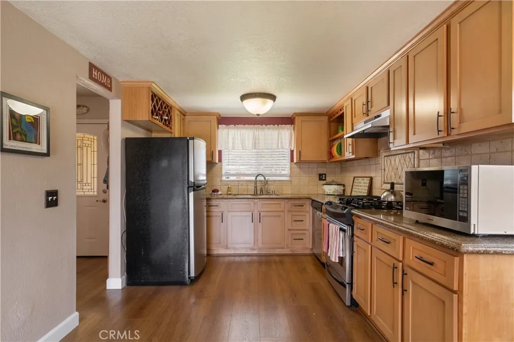 403 Shaftesbury San Dimas, CA 91773