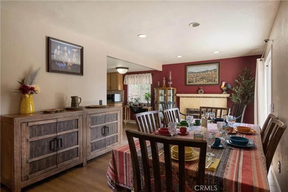 403 Shaftesbury San Dimas, CA 91773