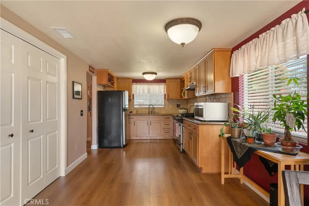 403 Shaftesbury San Dimas, CA 91773
