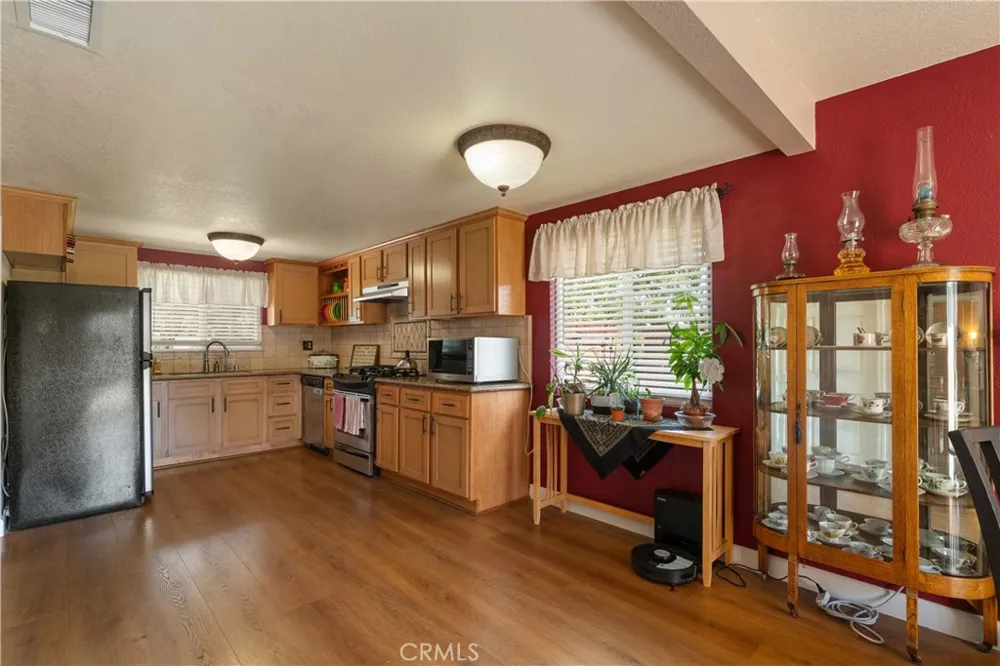 403 Shaftesbury San Dimas, CA 91773