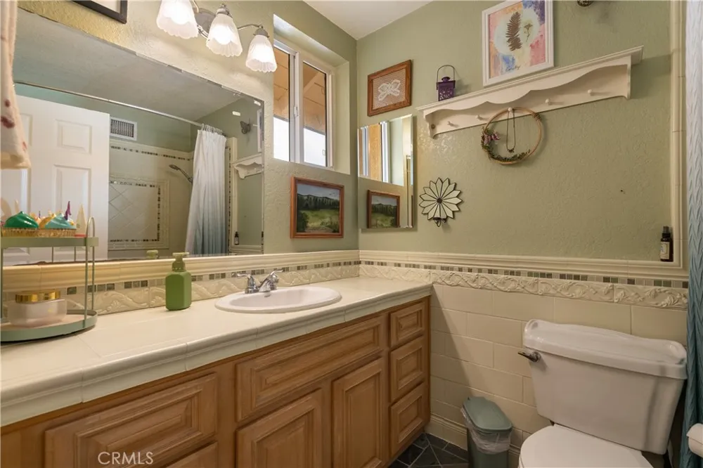 403 Shaftesbury San Dimas, CA 91773