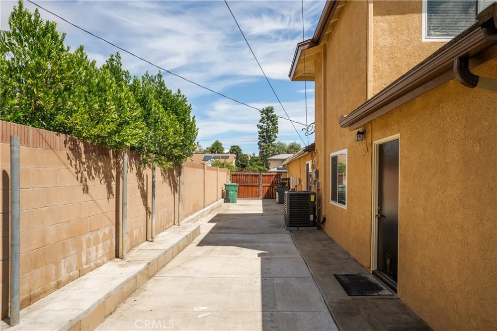 403 Shaftesbury San Dimas, CA 91773