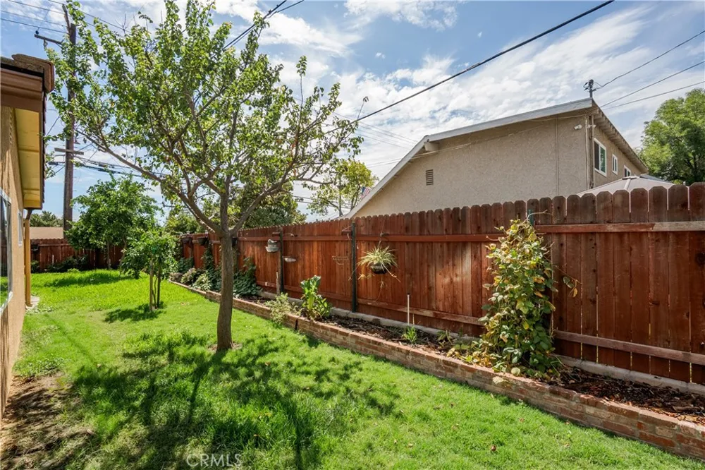 403 Shaftesbury San Dimas, CA 91773