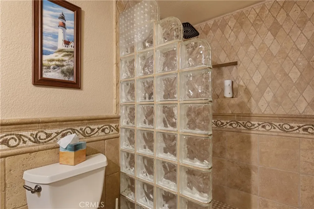 403 Shaftesbury San Dimas, CA 91773