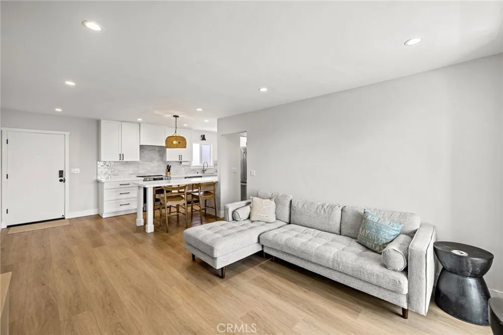 15 15th Street #19 Hermosa Beach, CA 90254