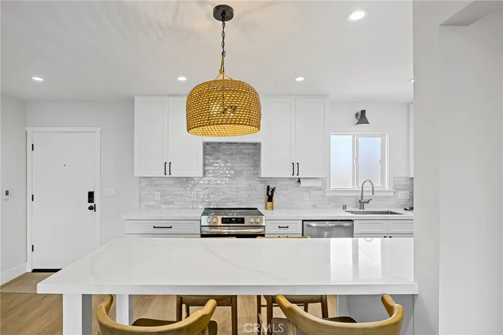 15 15th Street #19 Hermosa Beach, CA 90254