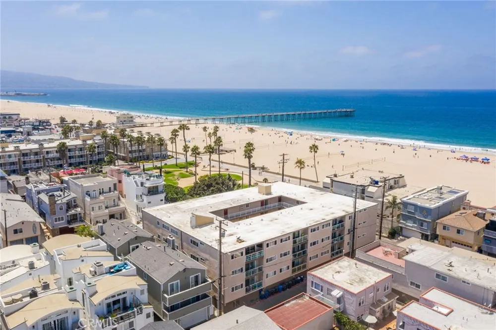 15 15th Street #19 Hermosa Beach, CA 90254