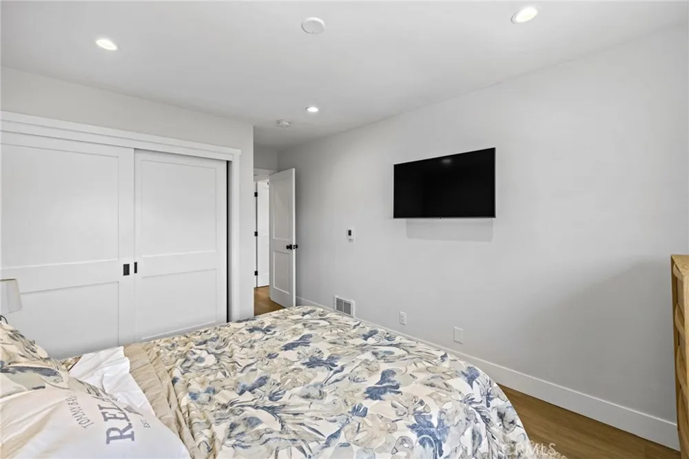 15 15th Street #19 Hermosa Beach, CA 90254
