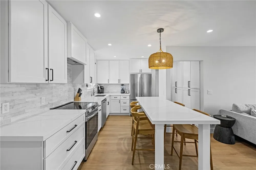 15 15th Street #19 Hermosa Beach, CA 90254