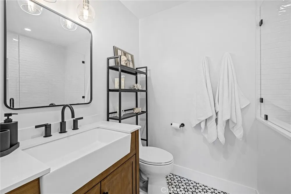 15 15th Street #19 Hermosa Beach, CA 90254