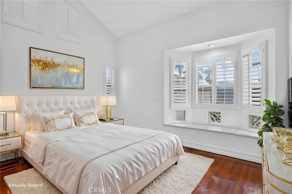 207 18th Street Huntington Beach, CA 92648