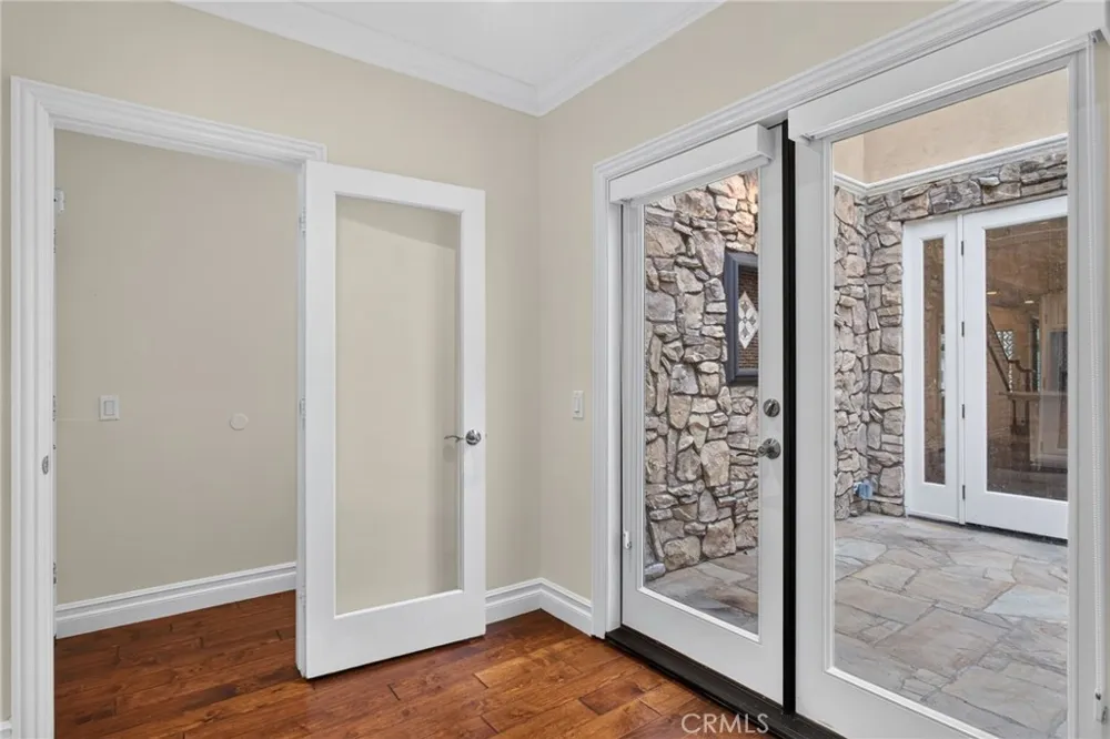 207 18th Street Huntington Beach, CA 92648