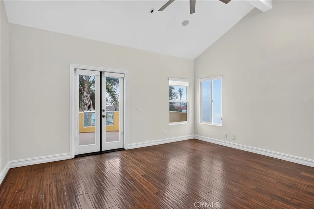 207 18th Street Huntington Beach, CA 92648
