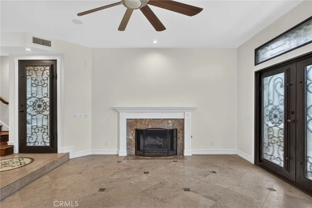 207 18th Street Huntington Beach, CA 92648