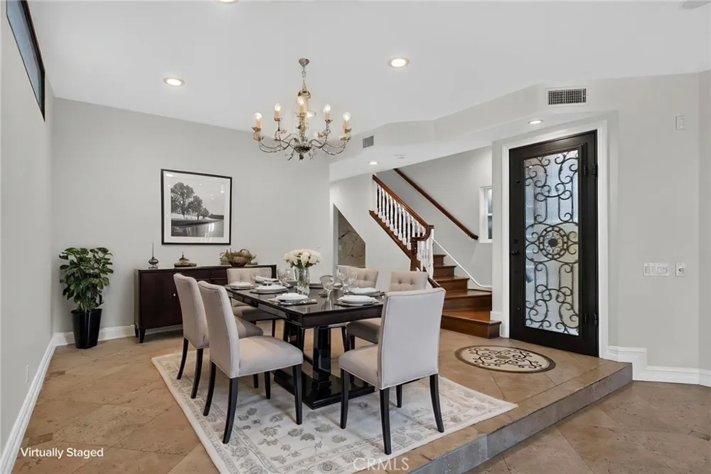 207 18th Street Huntington Beach, CA 92648