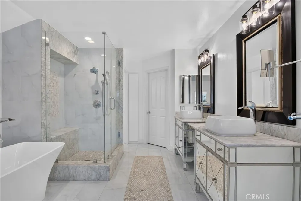 207 18th Street Huntington Beach, CA 92648
