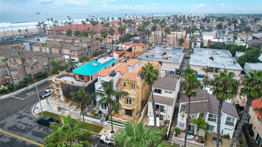 207 18th Street Huntington Beach, CA 92648