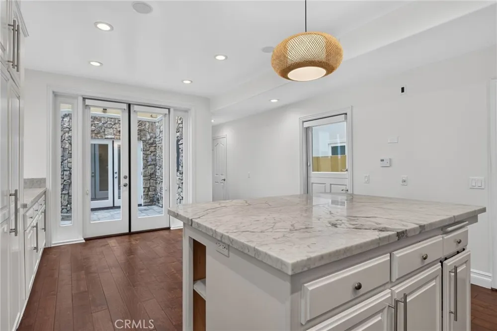 207 18th Street Huntington Beach, CA 92648