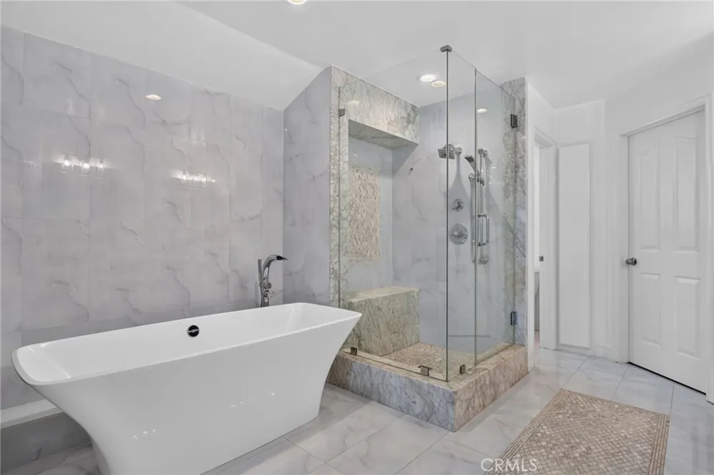 207 18th Street Huntington Beach, CA 92648