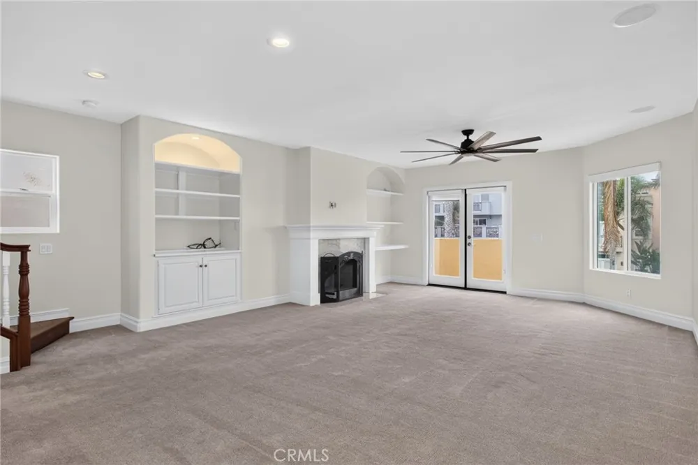 207 18th Street Huntington Beach, CA 92648