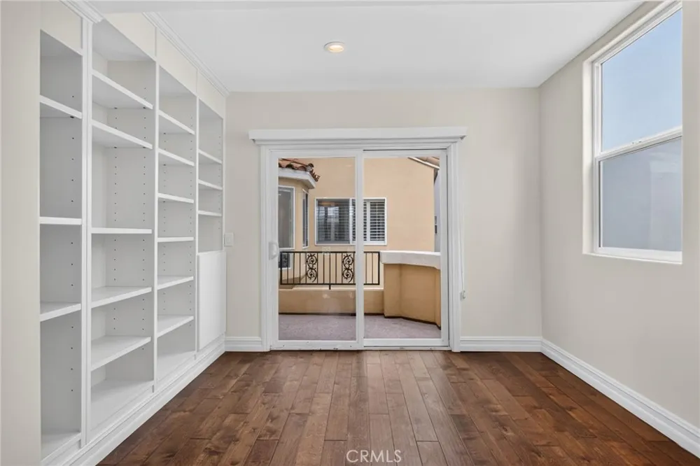207 18th Street Huntington Beach, CA 92648