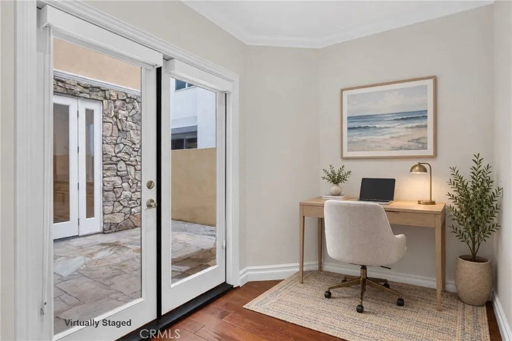 207 18th Street Huntington Beach, CA 92648