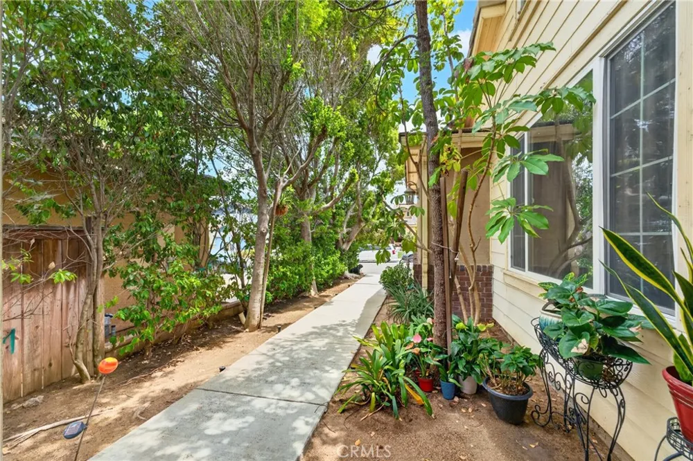 34099 Pamplona Murrieta, CA 92563