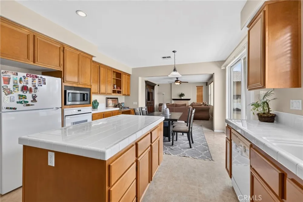 34099 Pamplona Murrieta, CA 92563